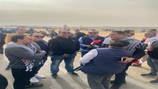 أللاف المصريون يحتشدون بمدينة العريش داعمين لقرارات الرئيس السيسي ضد مخطط التهجير