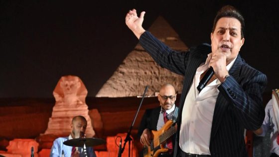 حكيم يدعو العالم لزيارة المتحف المصري الكبير
