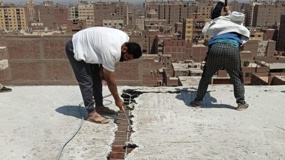 لخطة مواجهة البناء المخالف.. إزالة سقفين مخالفين بالقطاع الشمالي بحي الهرم