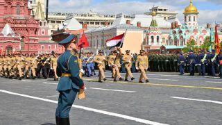 السيسى يشارك نظيره الروسى العرض العسكرى فى الذكرى الثمانين للأنتصار بالساحه الحمراء